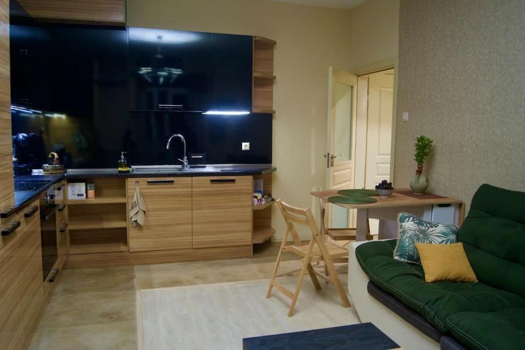 Cozy 2Br Oasis In Central Burgaz Dış mekan fotoğraf